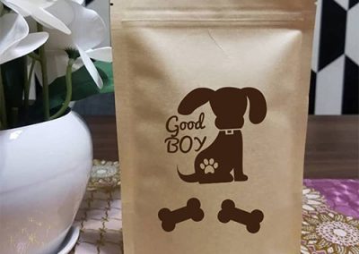 Pet food packaging bag